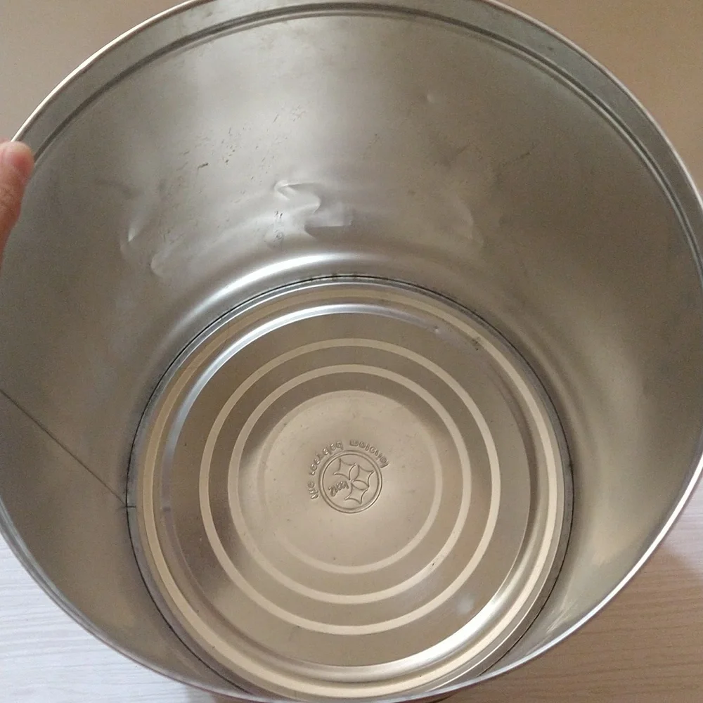 Vintage 1992 Coca-Cola Tin Can Storage Container - Picture 4 of 5